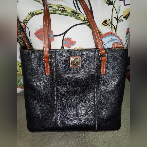 Dooney & Bourke Black Leather Tote Bag - Picture 2 of 8